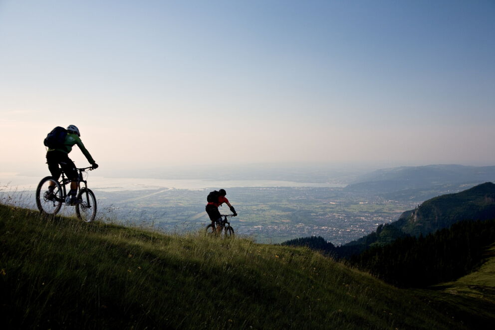Bikers in autumn in Vorarlberg © vorarlberg-tourismus