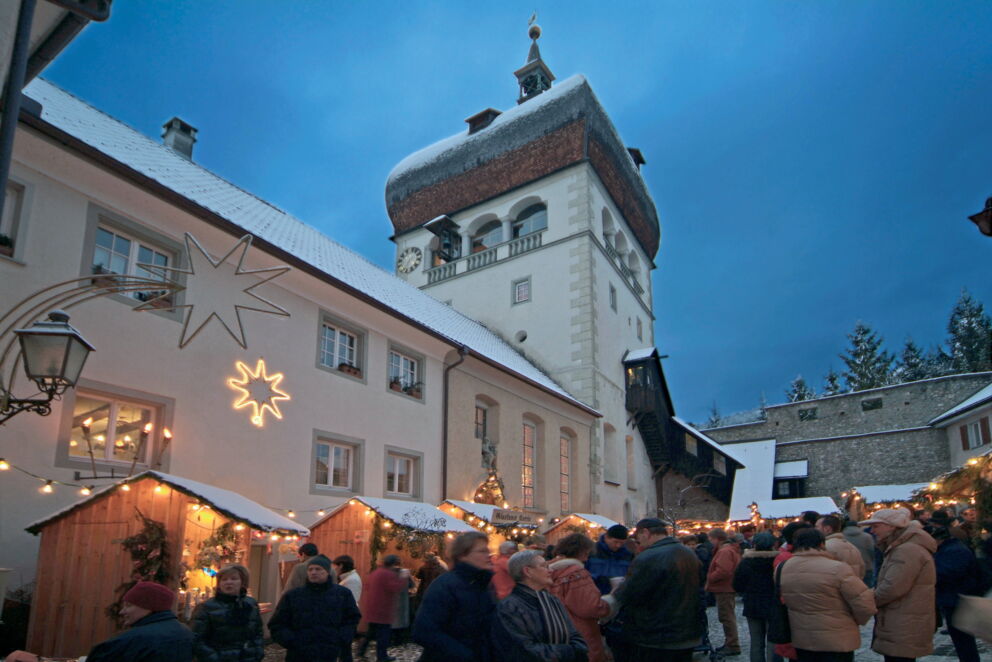 Den Adventmarkt in Bregenz entdecken
